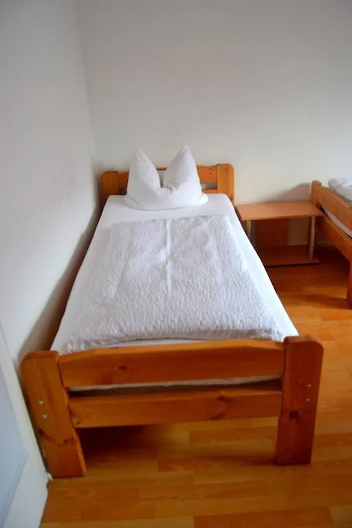 Gastehaus Sebastian Guest House Erding